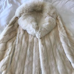 Cream mink with fox fur collar coat US 4-6